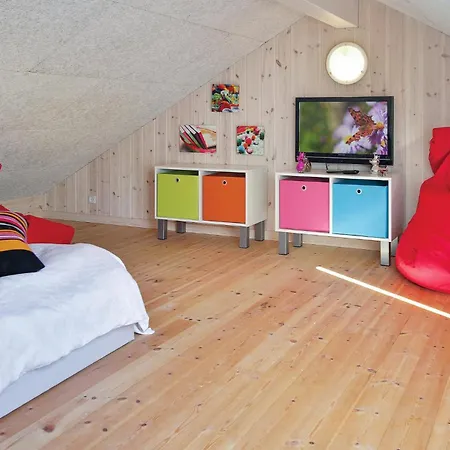 בית נופש Amazing In With Sauna